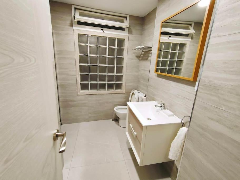 Ferienwohnung Apartamento En Centro Historico Cerca De La Playa Cádiz Exterior foto