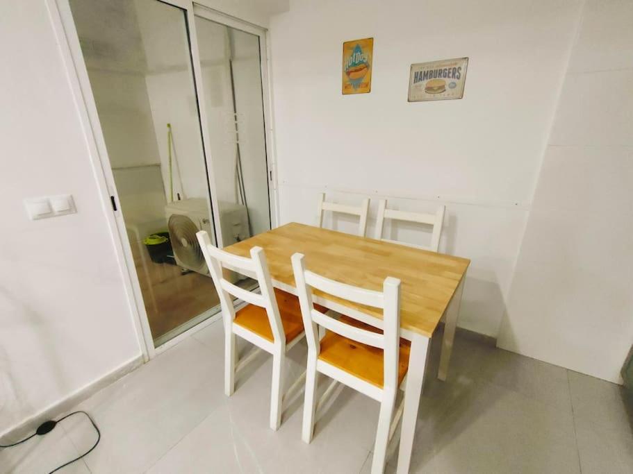 Ferienwohnung Apartamento En Centro Historico Cerca De La Playa Cádiz Exterior foto